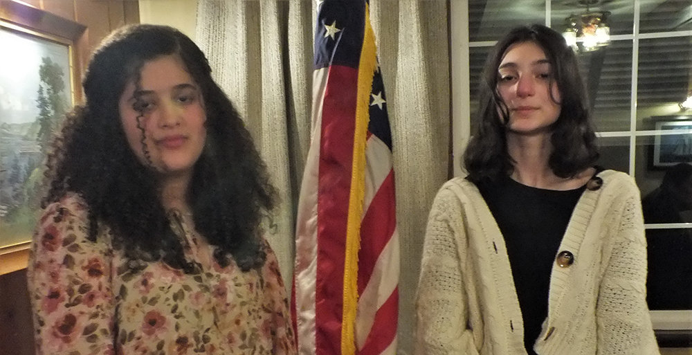 Seventh Grader Gabriella Fakhoury (l.)  and eighth grader Mia Russo were the 1st Place winners of the UNICO Italian Heritage Essay Contest for 2022.